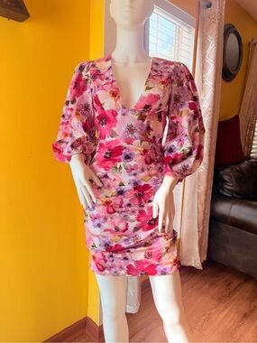 True violet Pink Floral V-Neck Puff Sleeve Mini Dress.
